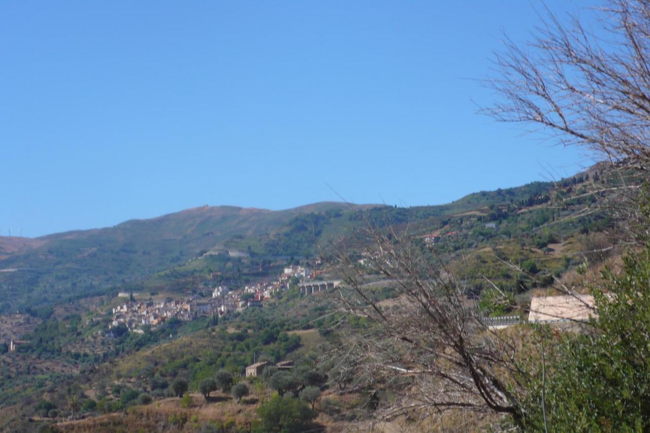 Contrada Carmine Reitano (Messina) Exterior foto