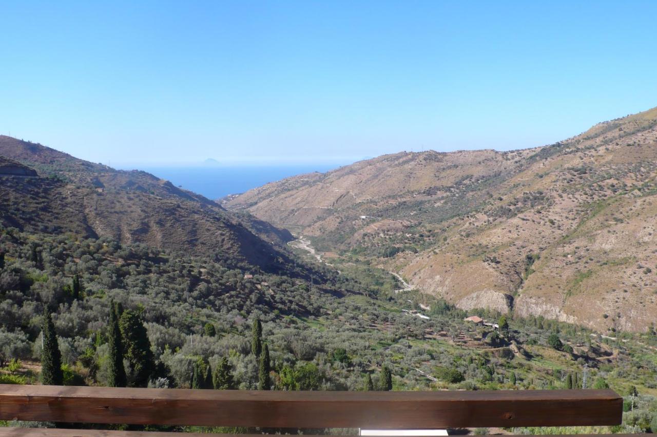 Contrada Carmine Reitano (Messina) Exterior foto